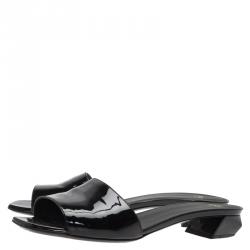 Pre Owned Fendi Black Patent Fantasia Slides Size 40
