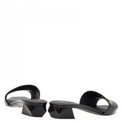 Pre Owned Fendi Black Patent Fantasia Slides Size 40