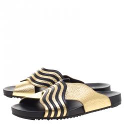 Pre Owned Fendi Black and Gold Leather Wave Slides Size 40
