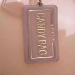 مملوكة مسبقًا حقيبة فورلا كاندي مطاط لامعة بيتش فاتحة