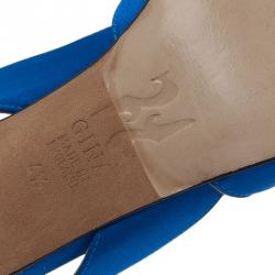 Pre Owned صندل جينا فتحة كعب ساتان أزرق مقاس 37.5