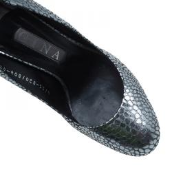 مملوكة مسبقًا صندل جينا جلد فضي ميتاليك نعل سميك مقاس 37.5