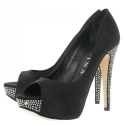 مملوكة مسبقًا Gina Black Crystal Embellished Satin Platform Pumps Size 37.5