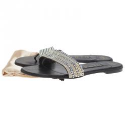 Pre Owned صندل سلايد جينا جلد أسود مزخرف مقاس 37.5