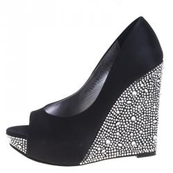 Pre Owned حذاء كعب عالي جينا روكي بيل بمقدمة مفتوحة ساتان مرصع كريستال اسود مقاس 38