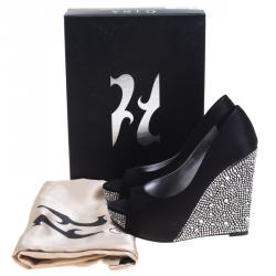 Pre Owned حذاء كعب عالي جينا روكي بيل بمقدمة مفتوحة ساتان مرصع كريستال اسود مقاس 38