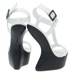 Pre Owned Giuseppe Zanotti White Leather Sculpted T-Strap Wedge Sandals Size 39