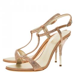 Pre Owned صندل جوسيبي زانوتي ساتان وردي كريستال مرصع سير حرف T مقاس 37