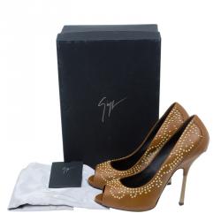 مملوكة مسبقًا Giuseppe Zanotti Brown Studded Leather Peep Toe Pumps Size 39
