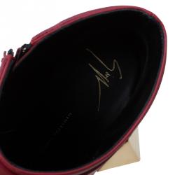 مملوكة مسبقًا Giuseppe Zanotti Red Leather Pyramid Stud Platform Ankle Boots Size 39