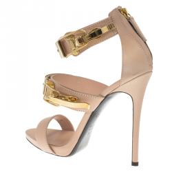 مملوكة مسبقًا صندل جوسيبي زانوتي بسحاب خلفي وإبزيم جلد بيج مقاس 38