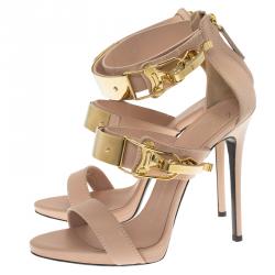 مملوكة مسبقًا صندل جوسيبي زانوتي بسحاب خلفي وإبزيم جلد بيج مقاس 38