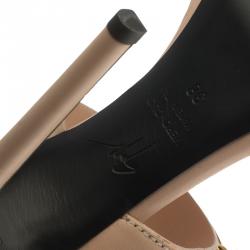 مملوكة مسبقًا صندل جوسيبي زانوتي بسحاب خلفي وإبزيم جلد بيج مقاس 38