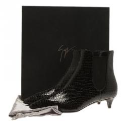 Pre Owned بوت للكاحل جوسيبي زانوتي جلد أسود نقشة الثعبان مقاس 37.5