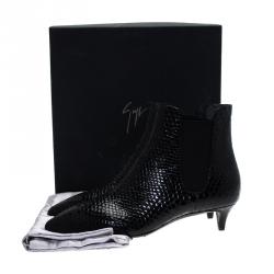 مملوكة مسبقًا Giuseppe Zanotti Black Python Embossed Leather Ankle Boots Size 40