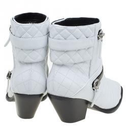 Pre Owned حذاء بوت للكاحل جوسيبي زانوتي جلد أبيض مبطن مقاس 40