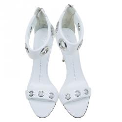 Pre Owned صندل بحزام للكاحل جوسيبي زانوتي بعيون جلد أبيض مقاس 37