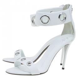 Pre Owned صندل بحزام للكاحل جوسيبي زانوتي بعيون جلد أبيض مقاس 37