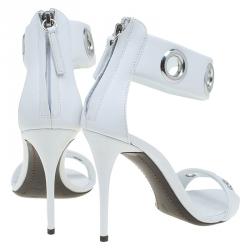 Pre Owned صندل بحزام للكاحل جوسيبي زانوتي بعيون جلد أبيض مقاس 37