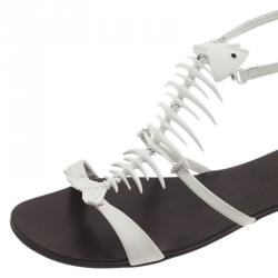 Pre Owned Giuseppe Zanotti White Fishbone Flat Sandals Size 38