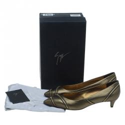 مملوكة مسبقًا Giuseppe Zanotti Metallic Leather Yvette Zip Embellished Pumps Size 39