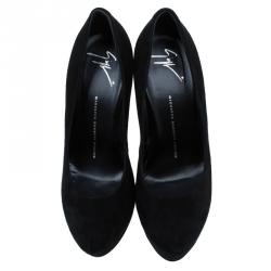 مملوكة مسبقًا Giuseppe Zanotti Black and Red Embellished Suede Platform Pumps Size 38