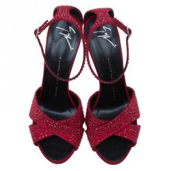 مملوكة مسبقًا Giuseppe Zanotti Red Suede Crystal Embellished Ankle Strap Sandals Size 38.5