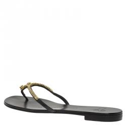 Pre Owned صندل بإصبع جوسيبي زانوتي مزين كريستال لامع أسود مقاس 35