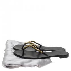 Pre Owned صندل بإصبع جوسيبي زانوتي مزين كريستال لامع أسود مقاس 35