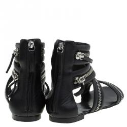 مملوكة مسبقًا صندل فلات جوسيبي زانوتي غلادياتور جلد أسود بسحاب مزين مقاس 37.5