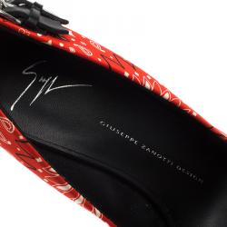 Pre Owned حذاء كعب عالى جوسيبي زانوتي جلد وساتان أحمر مورد مقاس 40