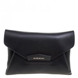 مملوكة مسبقًا Givenchy Black Leather Medium Antigona Envelope Clutch