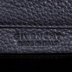 مملوكة مسبقًا Givenchy Black Leather Medium Antigona Envelope Clutch