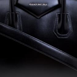 Pre Owned Givenchy Black Leather Small Antigona Satchel