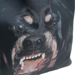مملوكة مسبقًا Givenchy Black Coated Canvas Dog Print Large Shopper Tote 