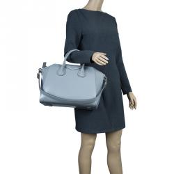 مملوكة مسبقًا Givenchy Grey Leather Medium Antigona Satchel