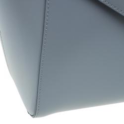 مملوكة مسبقًا Givenchy Grey Leather Medium Antigona Satchel