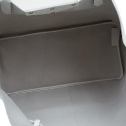 مملوكة مسبقًا Givenchy White Leather Large Antigona Shopping Tote