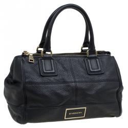 مملوكة مسبقًا حقيبة جيفنشي بوغاتي جلد حُبيبي سوداء