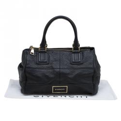 مملوكة مسبقًا حقيبة جيفنشي بوغاتي جلد حُبيبي سوداء