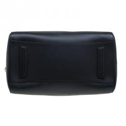 مملوكة مسبقًا Givenchy Black Leather Medium Antigona Satchel