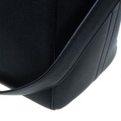 مملوكة مسبقًا Givenchy Black Leather Medium Antigona Satchel