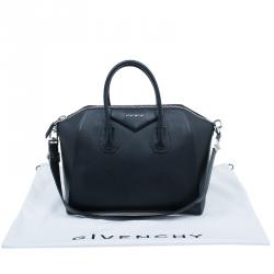 مملوكة مسبقًا Givenchy Black Leather Medium Antigona Satchel