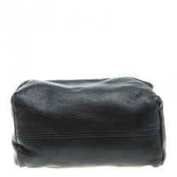 مملوكة مسبقًا Givenchy Black Leather Pandora Wristlet Clutch