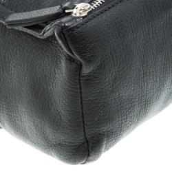 مملوكة مسبقًا Givenchy Black Leather Pandora Wristlet Clutch