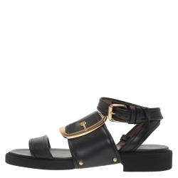 Pre Owned صندل فلات جيفنشي جلد أسود بإبزيم فيكتور مقاس 39