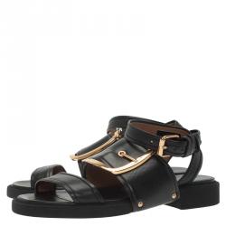 Pre Owned صندل فلات جيفنشي جلد أسود بإبزيم فيكتور مقاس 39