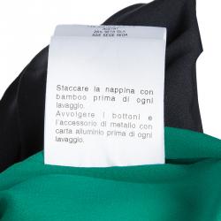 مملوكة مسبقًا فستان غوتشي حرير أسود وأخضر بظهر مكشوف وأكمام طويلة S