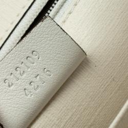 مملوكة مسبقًا Gucci White Micro GG Supreme Canvas Neon Stars Continental Wallet