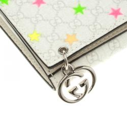 مملوكة مسبقًا Gucci White Micro GG Supreme Canvas Neon Stars Continental Wallet